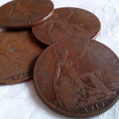 4 x 1919 Pennies.
