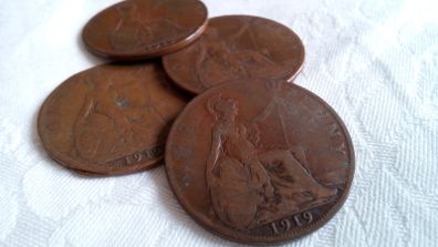 4 x 1919 Pennies.
