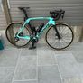 Bianchi Oltre XR3 Road Bike Image 2