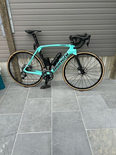 Bianchi Oltre XR3 Road Bike