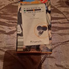 bnwt pocket radio