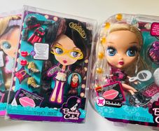 2006 Mattel Rockabelle Beauty Cuties Fashion Doll plus extras