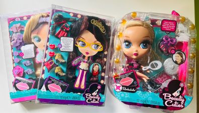 2006 Mattel Rockabelle Beauty Cuties Fashion Doll plus extras