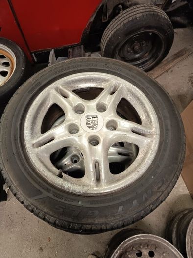 Porsche alloys