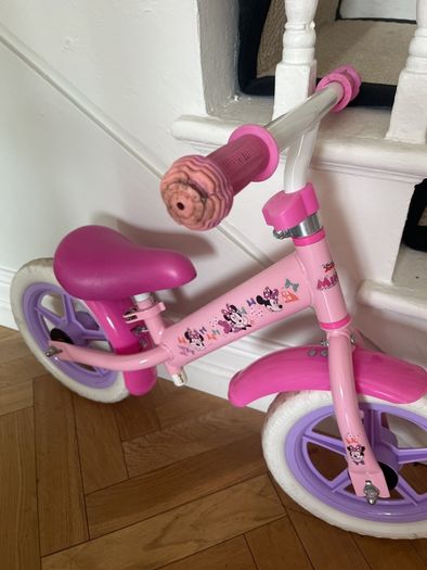 Minnie Mouse balance bike