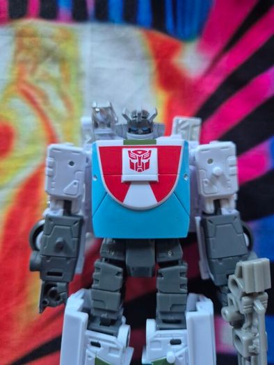Hasbro Wheeljack Deluxe Class Transformers Studio Series Gen Selects