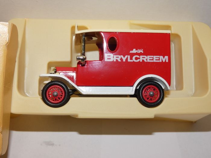 Lledo Brylcreem Promotional Model 1920 Model T Ford Van Boxed Unused