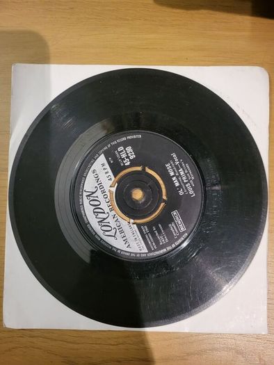 Louis Prima Wonderland By Night 7 inch Vinyl 1961 London American