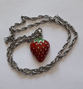 PENDANT - Heavy Enamelled - Strawberry
