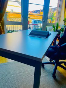 desks