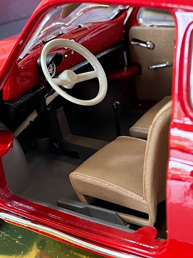 Fiat 500 L 1/18-1/16 Burago