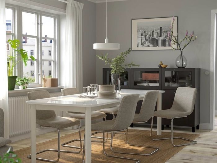 Extendable Dinning Table