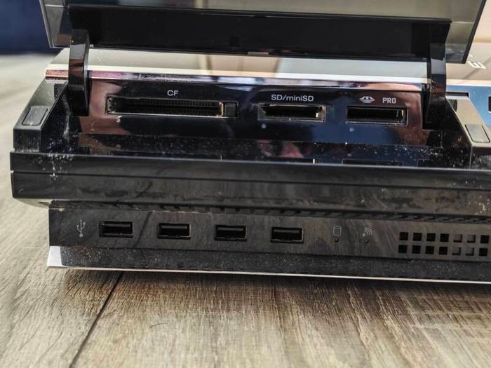PS3 60gb - Backwards Compatible