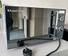 Russel Hobbs microwave