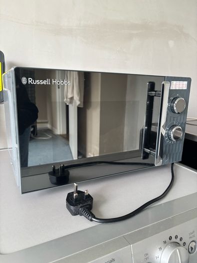 Russel Hobbs microwave