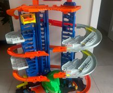 hot wheels ultimate garage
