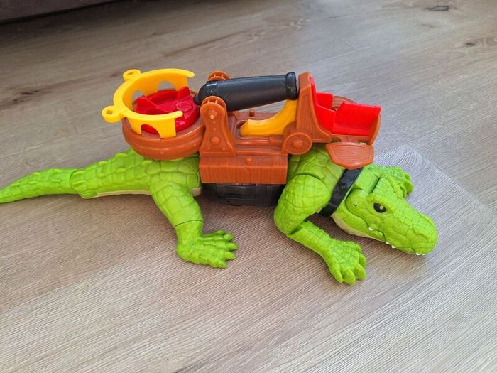 imaginext crocodile