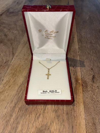 9 Carat Gild Cross necklace