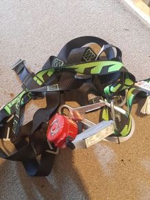 Honeywell Safety Harness + fall arrestor