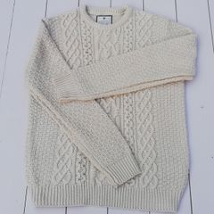 Mens cable-knit long sleeve crew neck sweater cream size medium