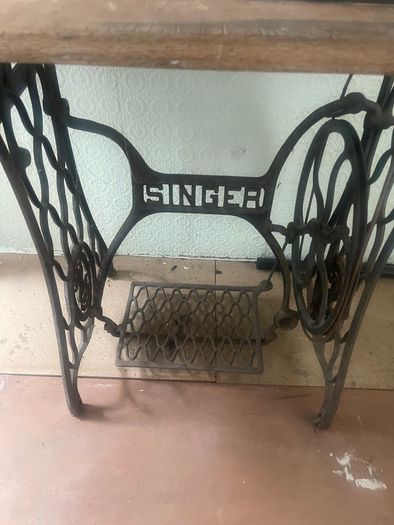 Singer sewing machine