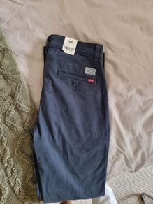 BNWT boys Levi chinos navy