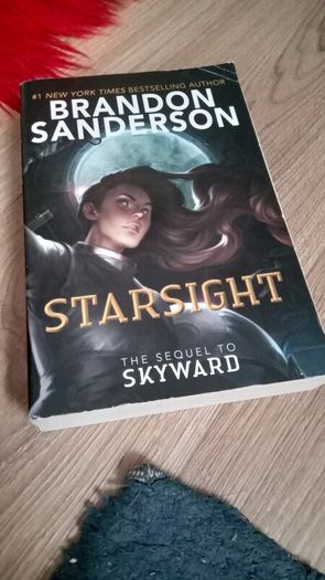 Brandon Sanderson -Starsight: The Second Skyward Book
