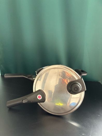 Pressure Cooker