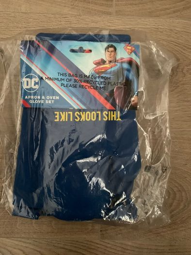 DC Comics Superman Apron & Oven Glove NEW