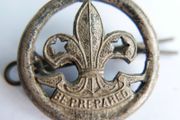 1920's Boy Scouts Assistant Scoutmaster Silver plume hat badge
