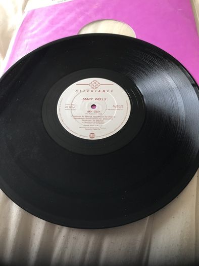 12" vinyl Mary Wells