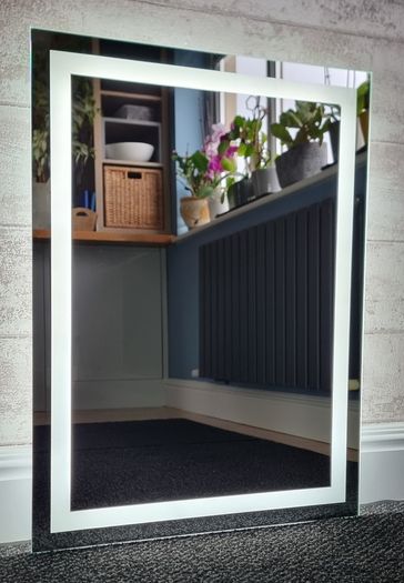 LED Bathroom Mirror Ensuite Makeup Vanity Brigth Light