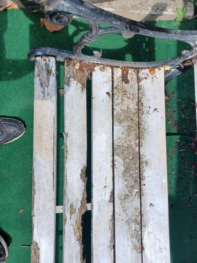 Free garden bench