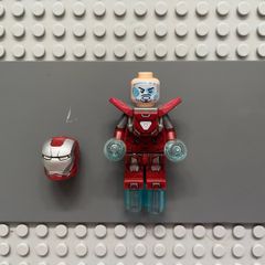 lego super heroes sh0232 Silver Centurion (Iron Man minifigure- Mark 33 Armor)