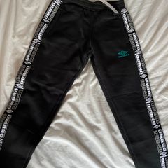 Umbro tracksuit bottoms S