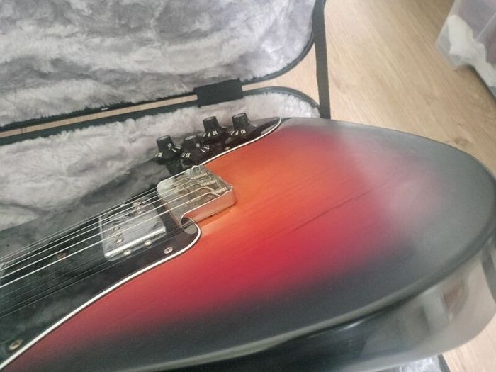 Fender American Professional II Telecaster Deluxe with Rosewood Fretboard - 3-Color Sunburst