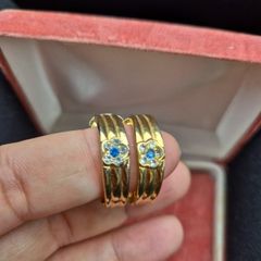 Vintage Earrings with small Flowers