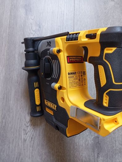 DeWalt dch273 SDS Masonry Drill