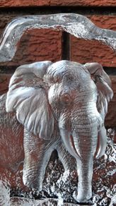 Mats Jonasson Glass Elephant Sculpture