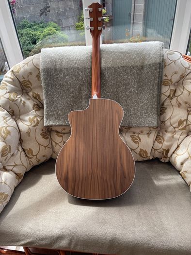 Taylor 214CE