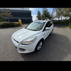 Ford Kuga 2.0 TDCI Titanium New NCT, Service book