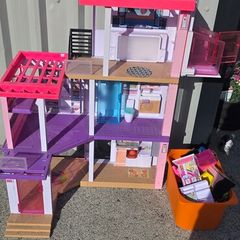 Barbie DreamHouse