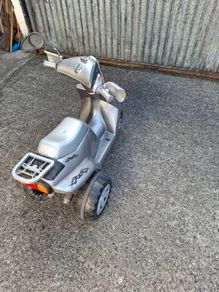Three wheel kids motorbike