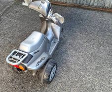 Three wheel kids motorbike