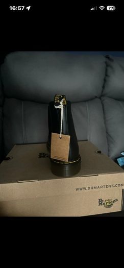 Dr Marten Boots - Brand new