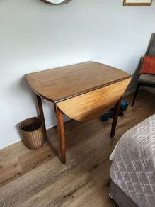 Mahogany hunting table
