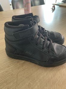 Lionsdale black school high tops size 12