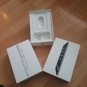 Apple iPad mimi Boxes .. (Empty Boxes)