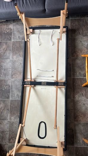 massage table unused