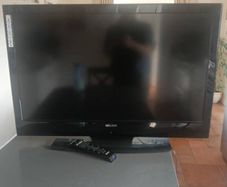 Walker 37" Lcd Tv